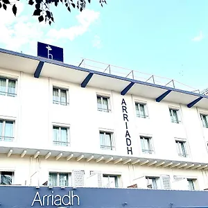 2* Pensión Arriadh